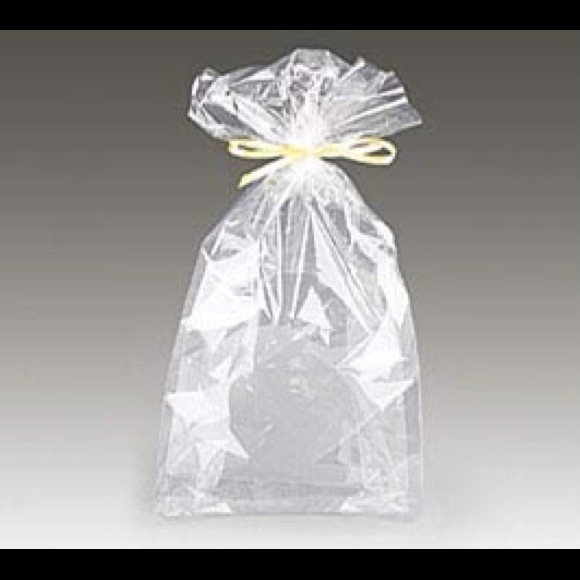 Candle & Sheet Mask Bath & Body Works Spa Gift Bag - Picture 5 of 6